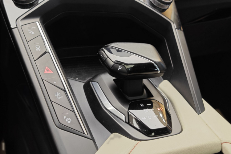 领克06 2020款 1.5T 耀Halo局部细节18