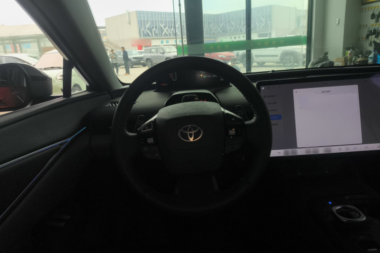 丰田bZ5 2025款 550 PRO智行版中控内饰13