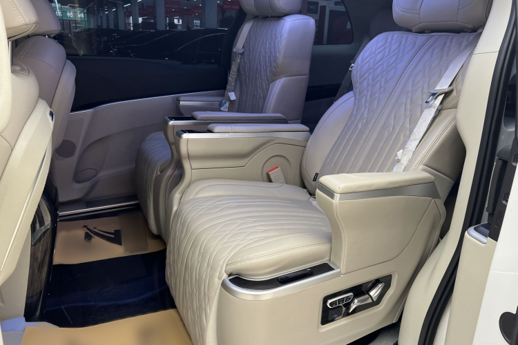 别克GL8 2023款 陆上公务舱 舒适型中控内饰7007