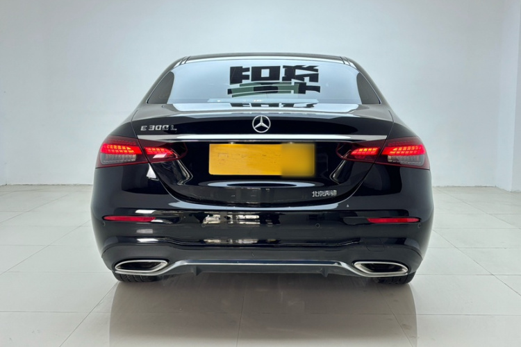 奔驰E级 2022款 改款三 E 300 L 运动时尚型车身外观6006