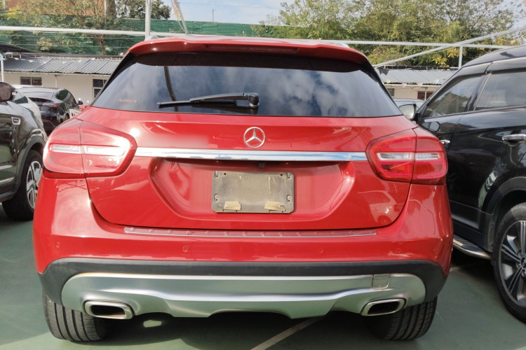 奔驰GLA 2015款 GLA 200 时尚型车身外观6