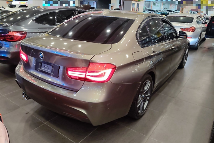 宝马3系 2018款 320i M运动套装车身外观6005