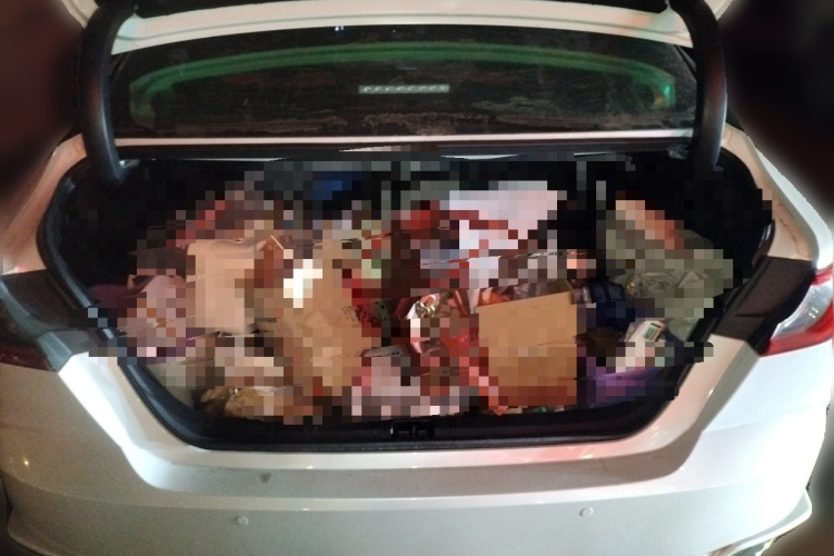 丰田 凯美瑞 2024款 双擎 2.0HXS 运动Plus版局部细节23