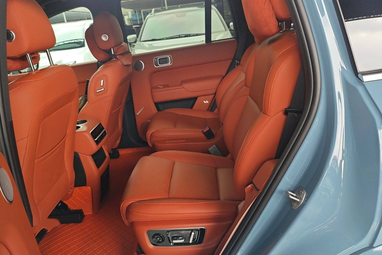 理想汽车 理想L8 2023款 Pro中控内饰7004