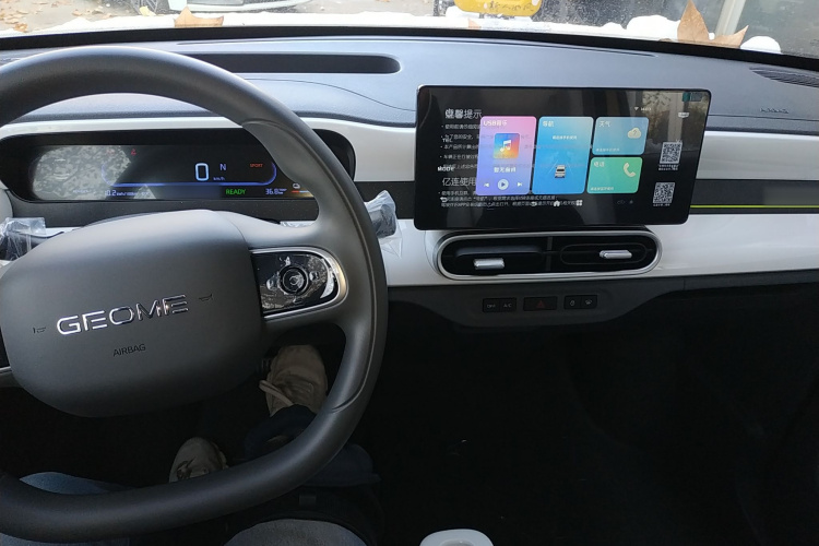 吉利银河 熊猫 2025款 210km 元气熊中控内饰12