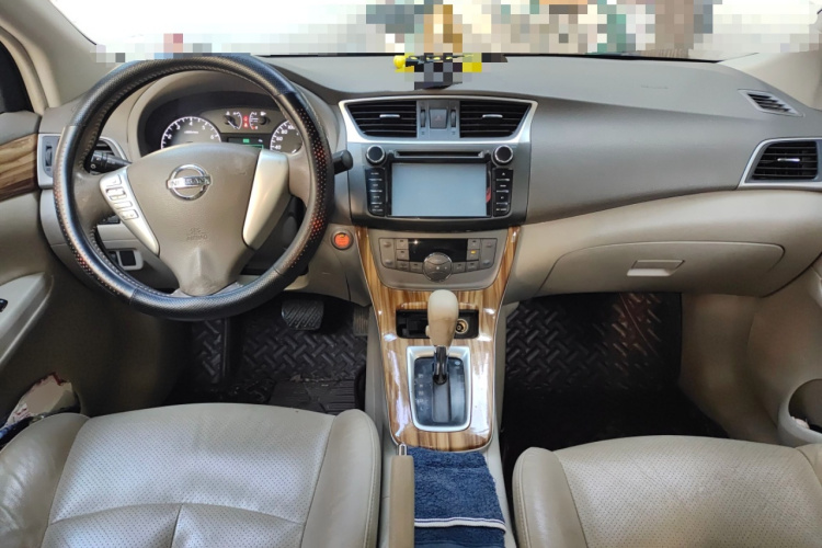 日产 轩逸 2014款 1.6XV CVT尊享版中控内饰12