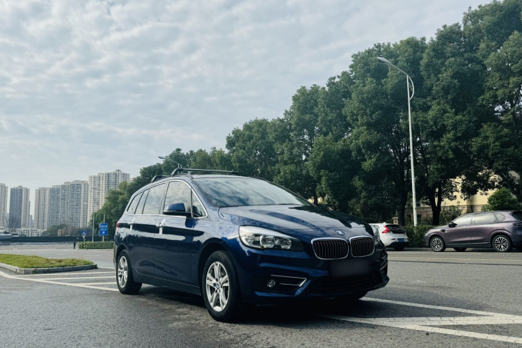 宝马2系多功能旅行车 2015款 218i 领先型车身外观6002