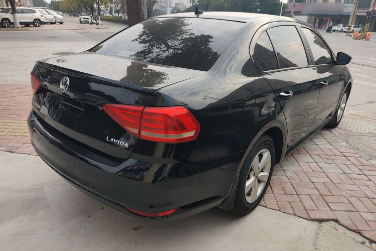 大众 朗逸 2015款 1.6L 自动风尚版车身外观7