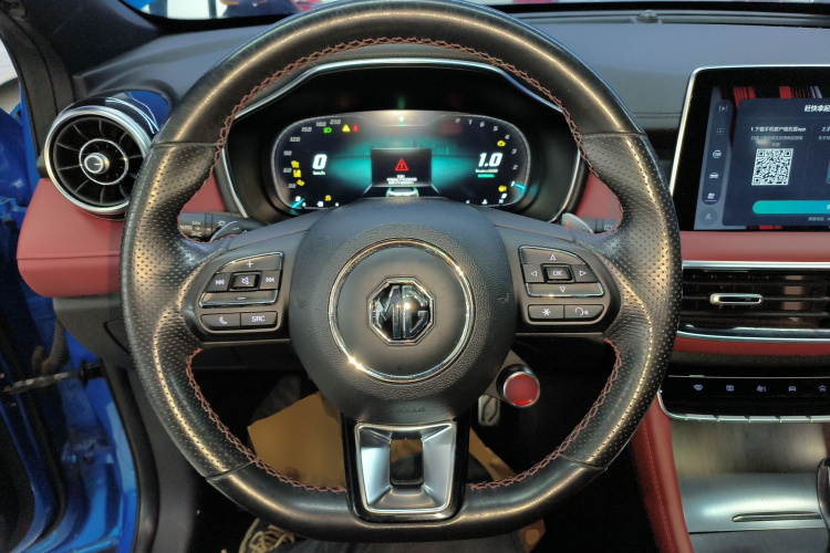 名爵HS 2018款 30T 自动四驱Trophy荷尔蒙超燃版 国V中控内饰13