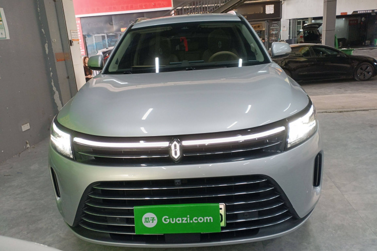 鸿蒙智行 问界M7 2024款 1.5T 后驱Plus版 5座车身外观2