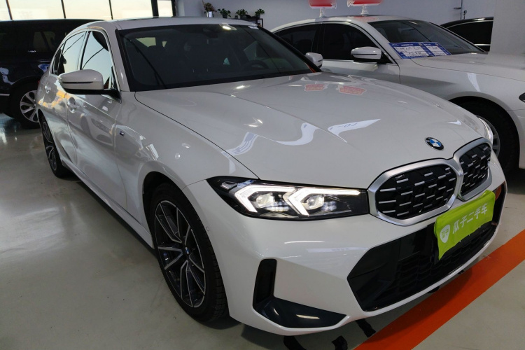 宝马3系 2024款 325Li M运动套装车身外观3