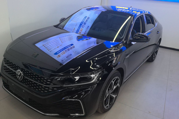 大众 帕萨特 2023款 改款 330TSI 星空精英版车身外观1