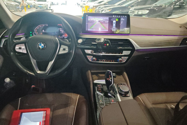 宝马5系 2021款 530Li 领先型 豪华套装中控内饰12