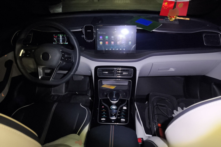 比亚迪 秦PLUS 2021款 DM-i 55KM 旗舰型中控内饰12
