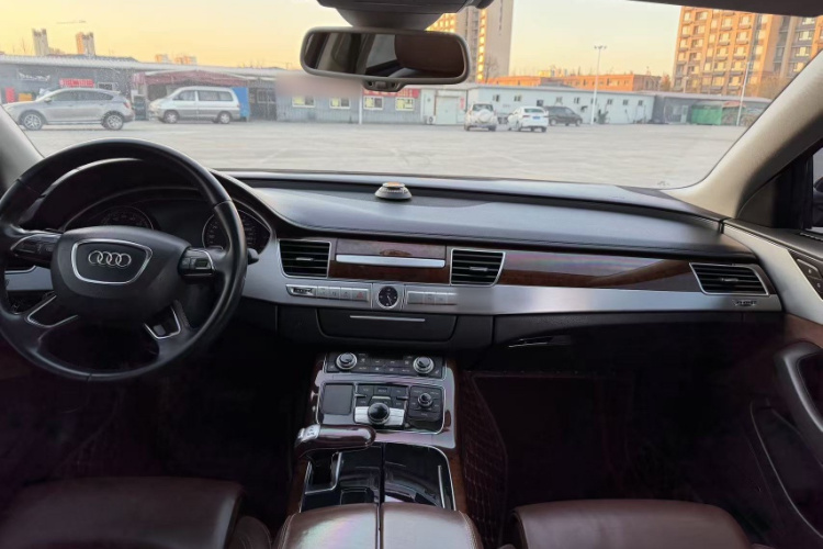 奥迪A8 2013款 A8L 40 hybrid中控内饰7003