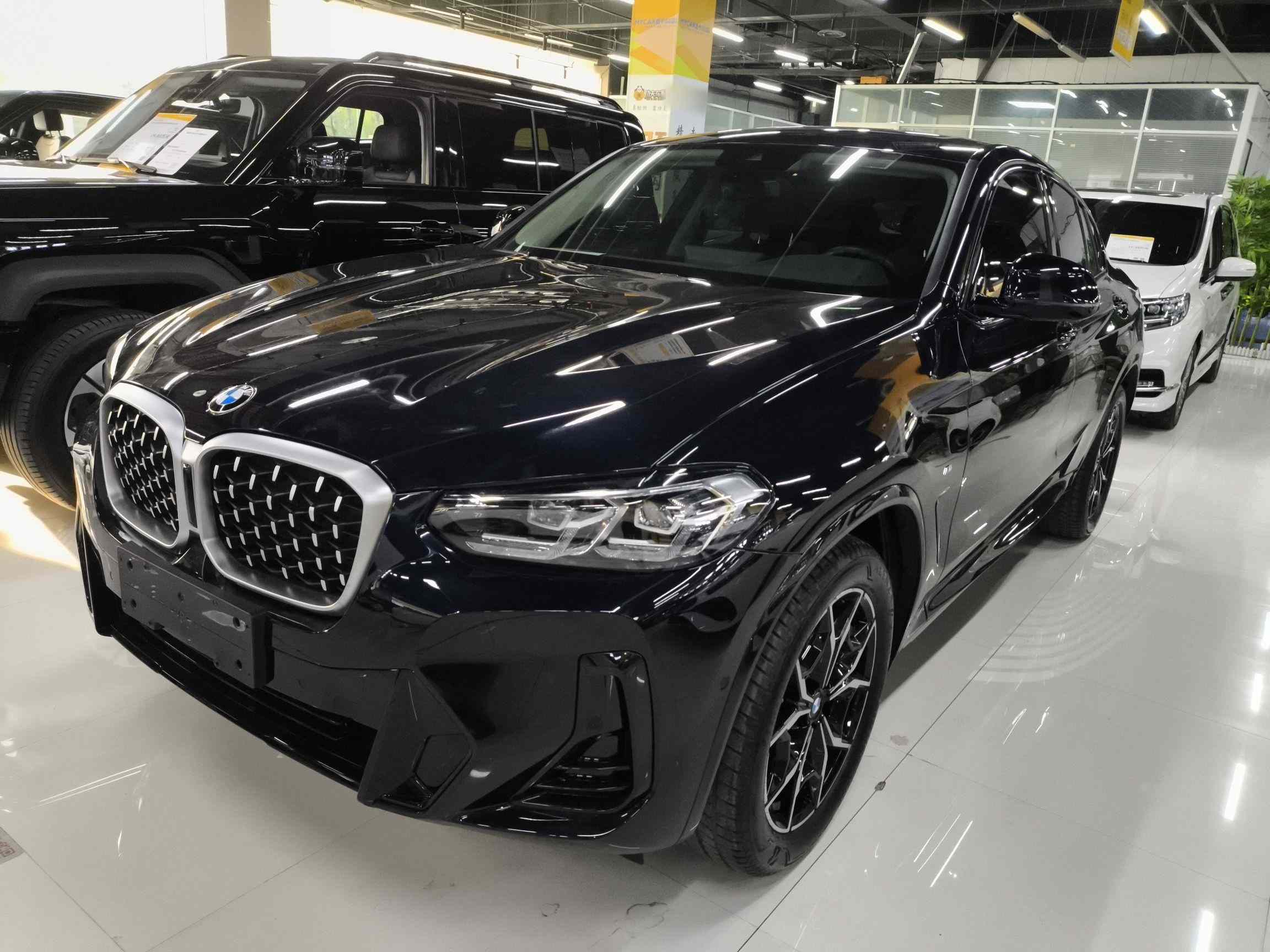 宝马X4 2022款 xDrive 25i M运动套装(2)