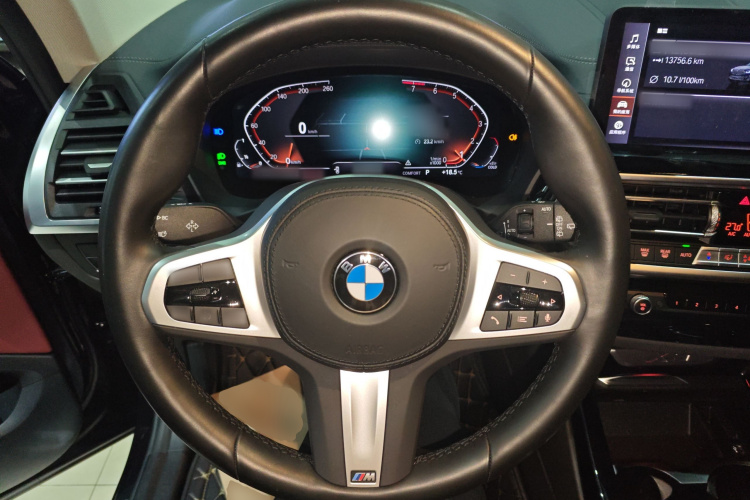 宝马X3 2022款 改款 xDrive25i M运动套装中控内饰13