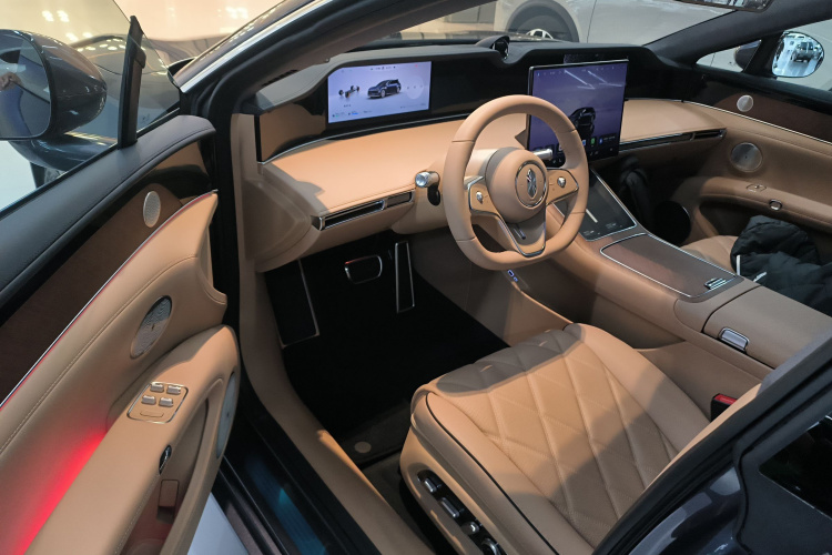 鸿蒙智行 享界S9T 2025款 增程 Ultra长续航版中控内饰20