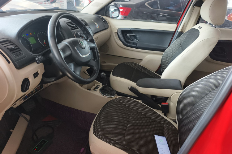 斯柯达 晶锐 2012款 1.6L Scout局部细节19