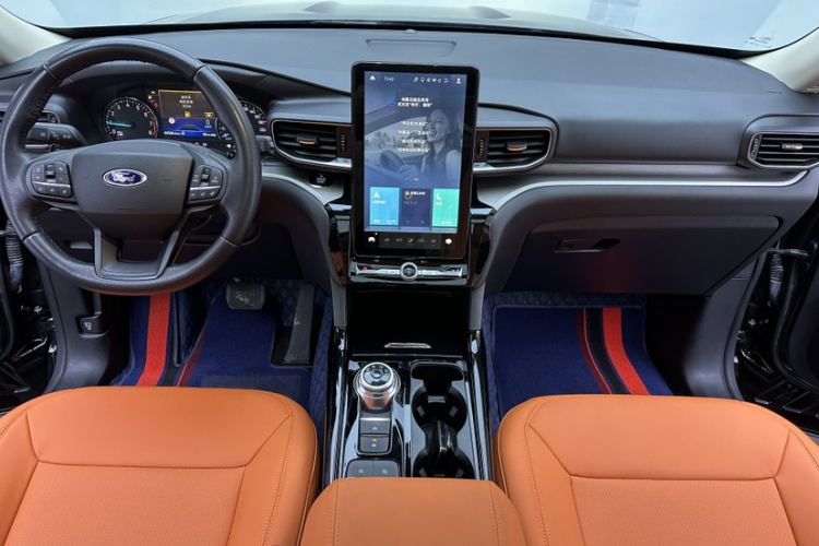 福特 探险者 2020款 EcoBoost 285 后驱风尚版 6座中控内饰7004
