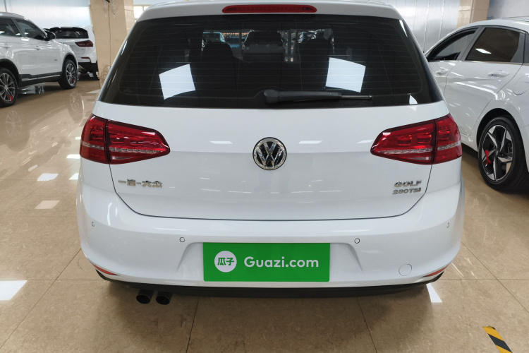 大众 高尔夫 2016款 230TSI 自动舒适型车身外观6