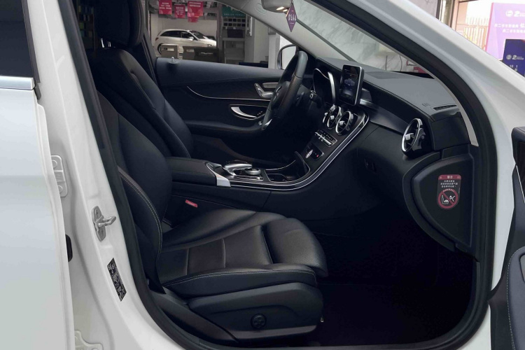 奔驰C级 2015款 改款 C 200 L 运动型中控内饰7003