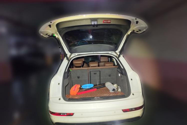 奥迪Q3 2017款 30 TFSI 风尚型中控内饰23