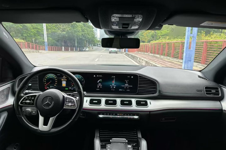 奔驰GLE轿跑 2020款 GLE 450 4MATIC 轿跑SUV 时尚型中控内饰7006