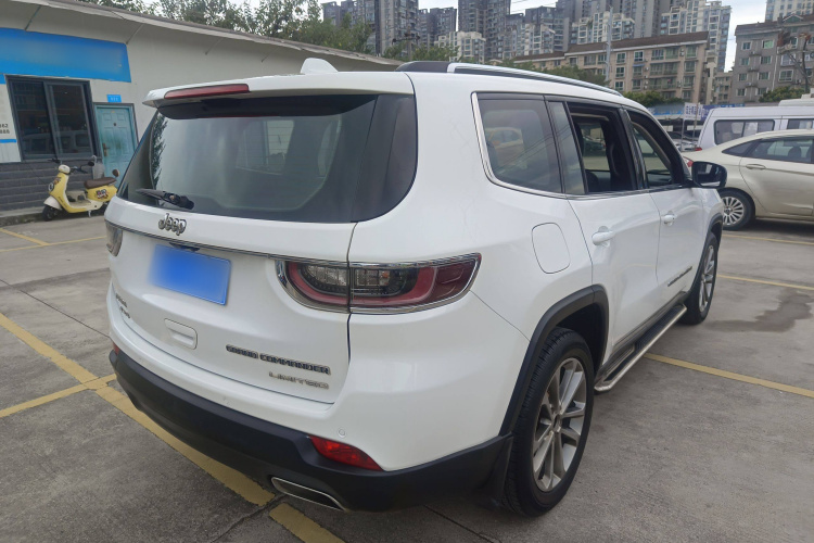 Jeep 大指挥官 2018款 2.0T 四驱尊享导航版 国V车身外观6005