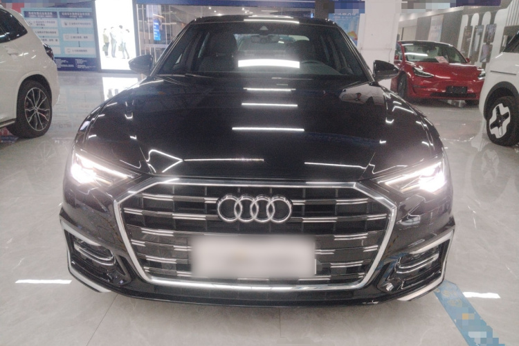 奥迪A6L 2023款 40 TFSI 豪华动感型车身外观2