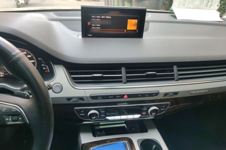 奥迪Q7 2018款 45 TFSI S line运动型局部细节16