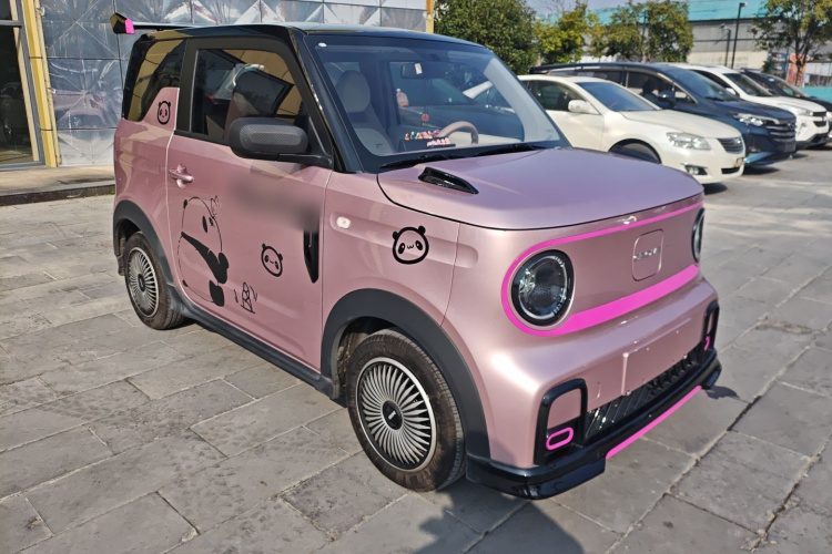 吉利银河 2025款 210km 熊猫卡丁车身外观3