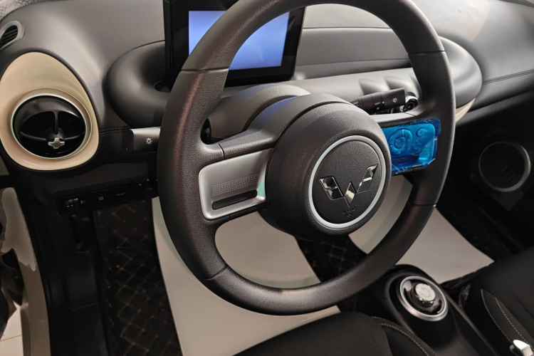 五菱汽车 五菱缤果 2024款 203km 轻享款中控内饰13