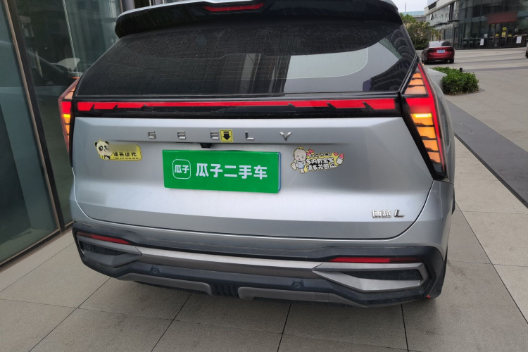 吉利汽车 博越L 2023款 1.5TD DCT尊贵型车身外观6