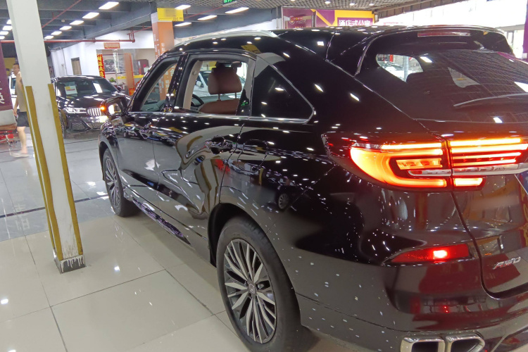 本田 冠道 2020款 370TURBO 四驱尊享版车身外观4