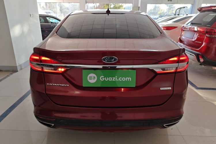 福特 蒙迪欧 2017款 EcoBoost 180 时尚型车身外观6