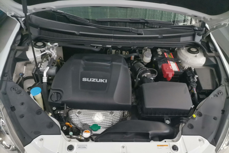 铃木 凯泽西 2011款 2.4L 两驱CVT标准版局部细节24