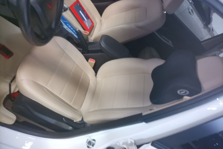 五菱汽车 五菱宏光 2021款 1.5L改款 S舒适型 液压助力LAR中控内饰19