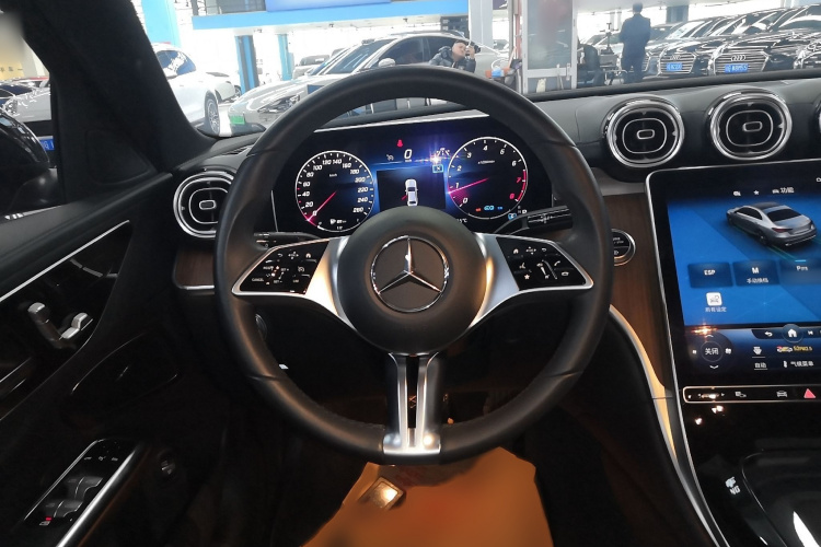 奔驰C级 2022款 C 260 L局部细节13