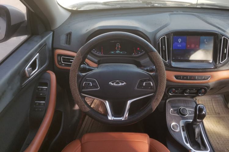 奇瑞 瑞虎7 2016款 2.0L CVT耀臻版中控内饰13