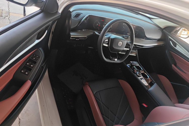 长安 逸动 2023款 畅享版 PLUS 蓝鲸NE 1.4T GDI DCT尊贵版中控内饰20