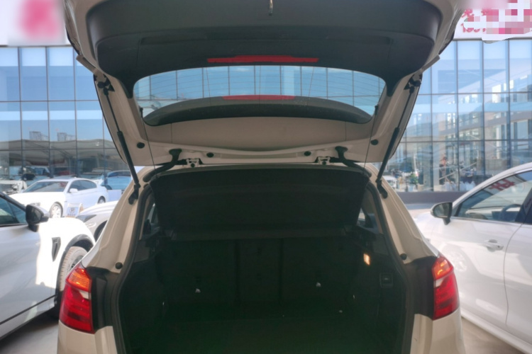 宝马2系旅行车(进口) 2015款 218i 领先型机舱底盘23