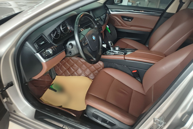 宝马5系 2014款 520Li 典雅型中控内饰20