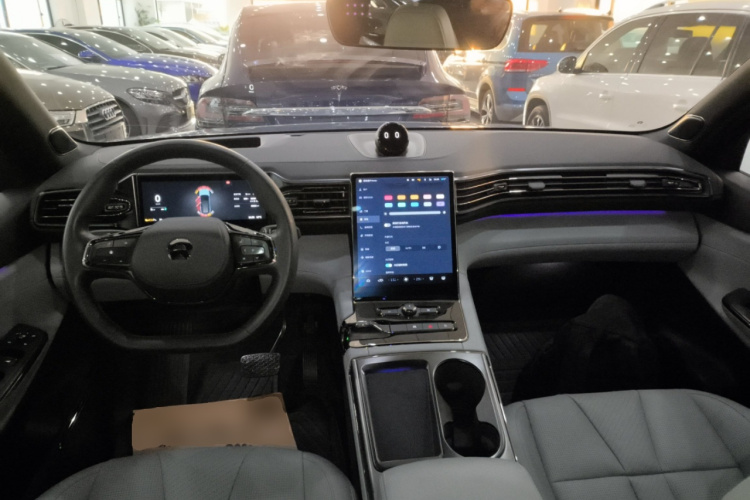 蔚来ES8 2020款 580KM 六座版中控内饰12