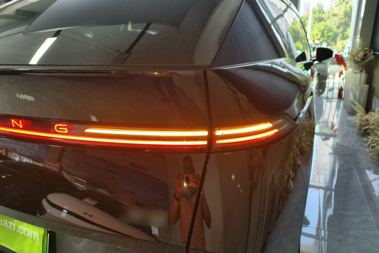 小鹏X9 2025款 650长续航 Max车身外观6006