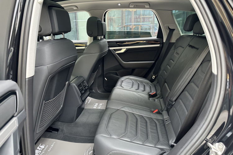 大众 途锐 2021款 2.0TSI 领航特别版局部细节9004