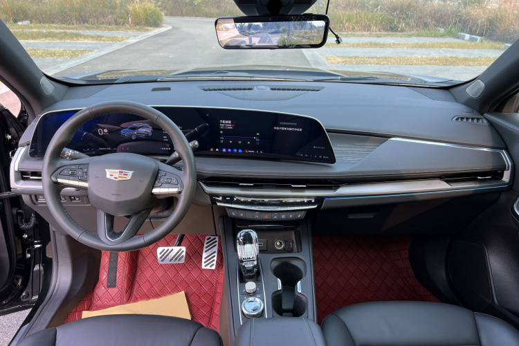 凯迪拉克XT4 2024款 28T 两驱尊贵型中控内饰7004