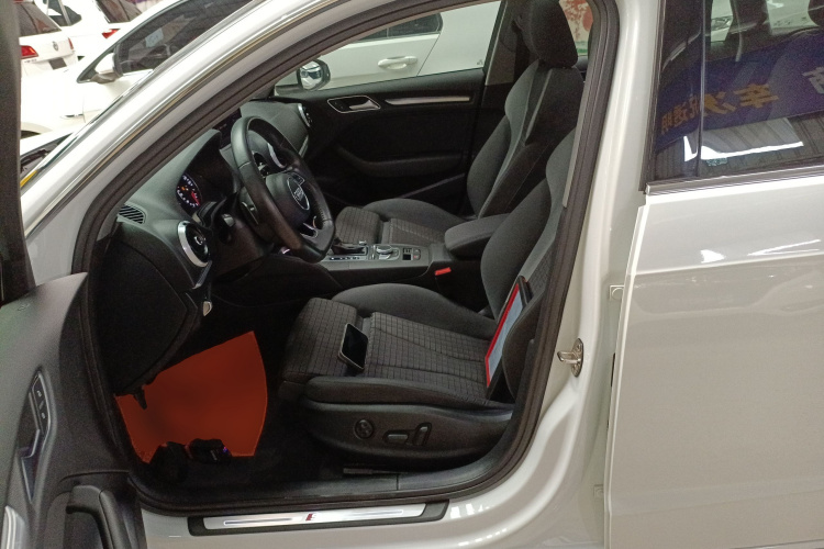 奥迪A3 2017款 Sportback 35 TFSI 运动型局部细节19