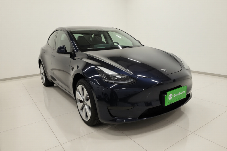 特斯拉 Model Y 2021款 标准续航后驱版车身外观3