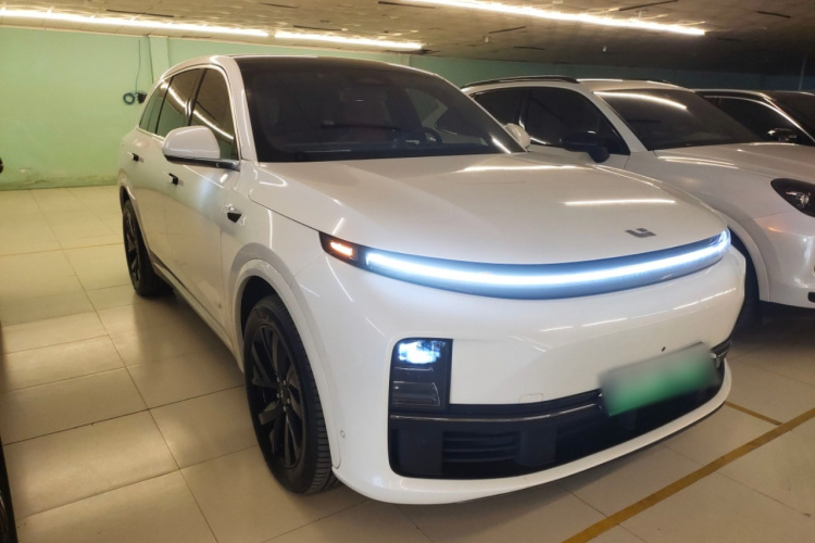 理想汽车 理想L7 2023款 Air车身外观3